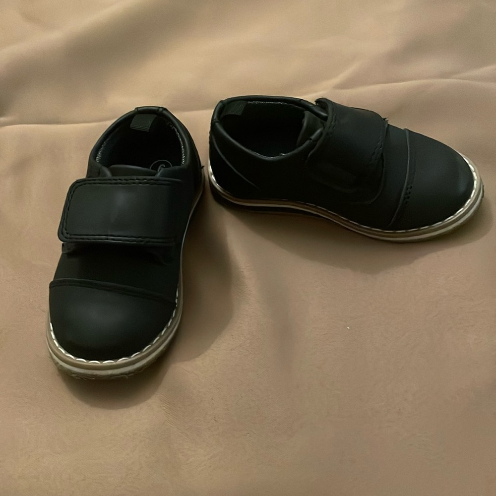 Toddler Cat & Jack Adonis black Derby shoes